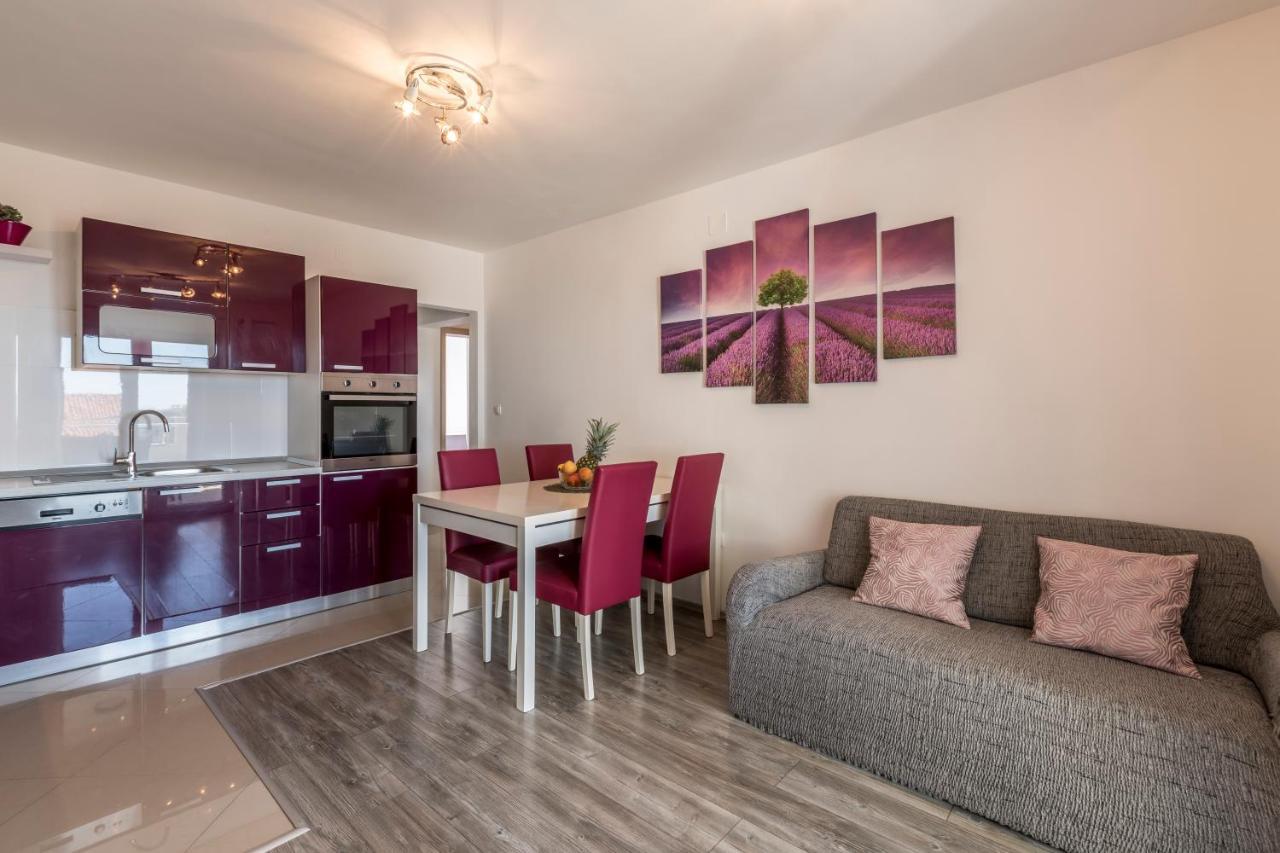 Hvar De Luxe Apartments ฮวาร์ ภายนอก รูปภาพ
