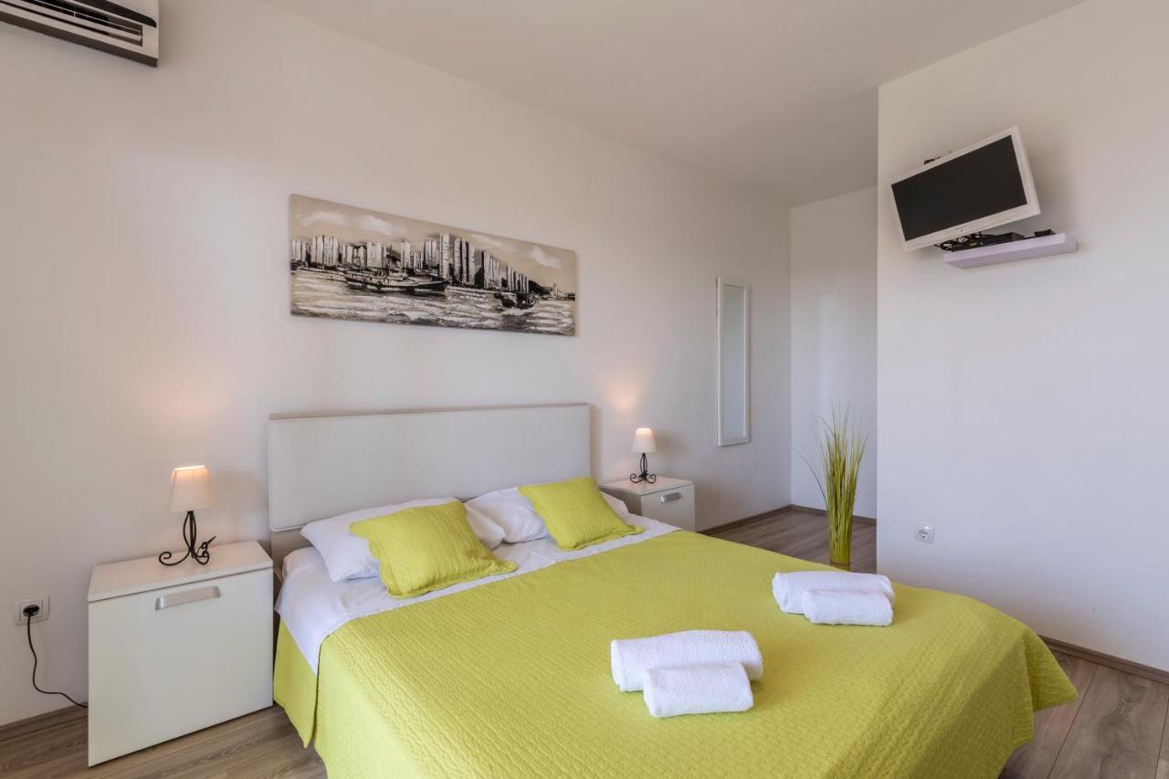 Hvar De Luxe Apartments ฮวาร์ ภายนอก รูปภาพ