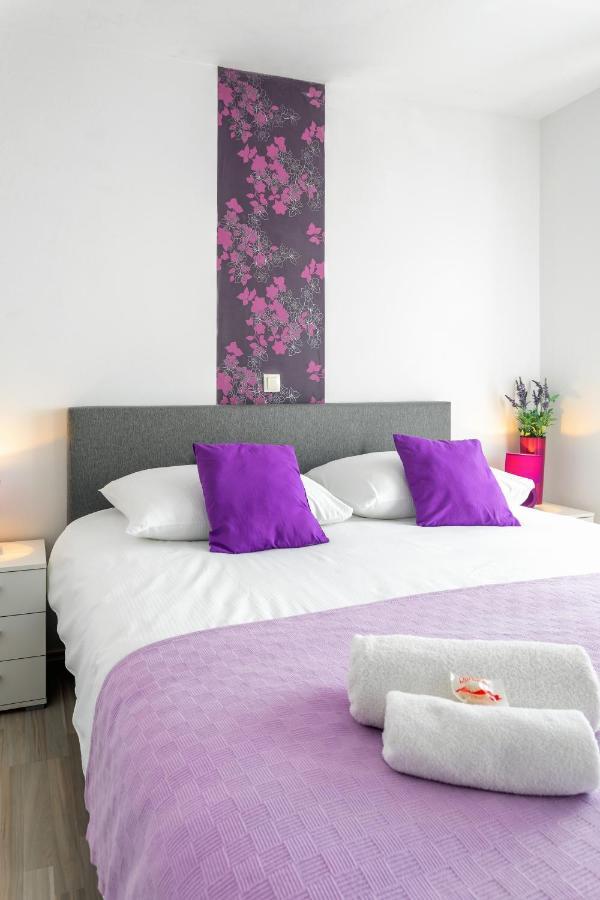 Hvar De Luxe Apartments ฮวาร์ ภายนอก รูปภาพ
