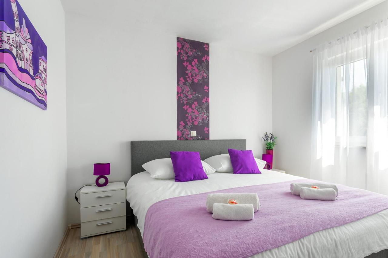 Hvar De Luxe Apartments ฮวาร์ ภายนอก รูปภาพ