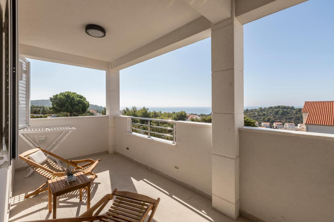 Hvar De Luxe Apartments ฮวาร์ ภายนอก รูปภาพ