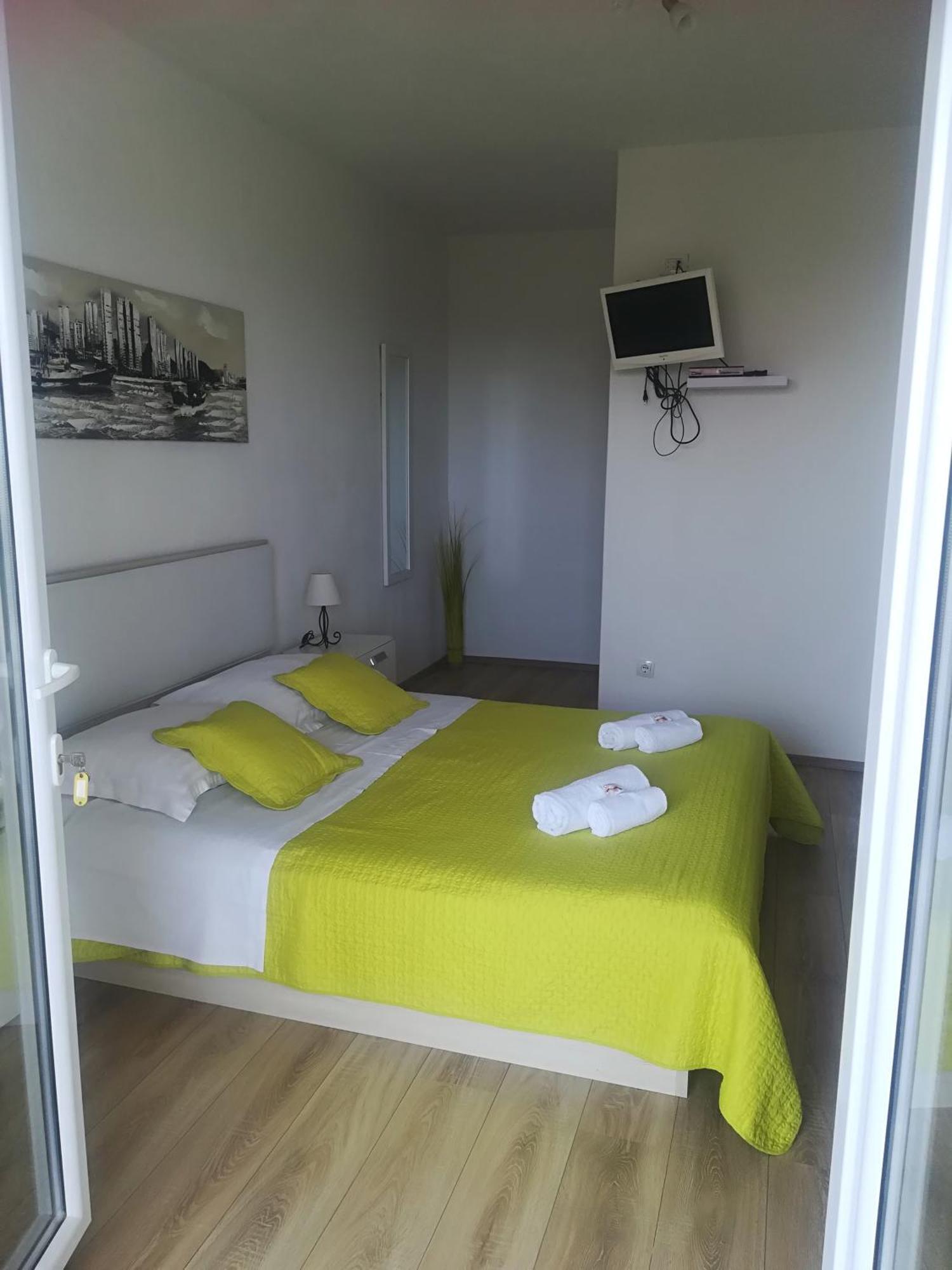 Hvar De Luxe Apartments ฮวาร์ ภายนอก รูปภาพ