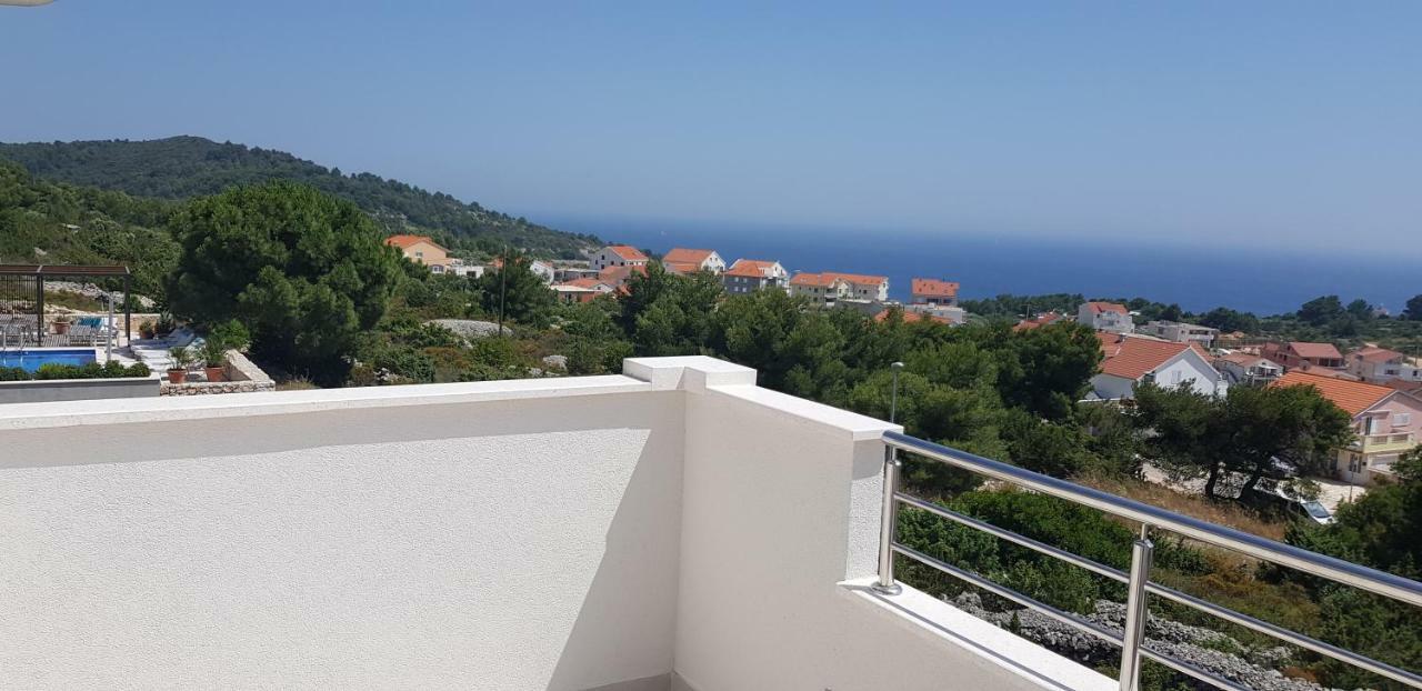 Hvar De Luxe Apartments ฮวาร์ ภายนอก รูปภาพ